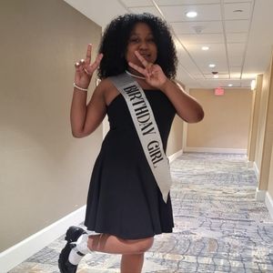 Meet your Posher, Janely